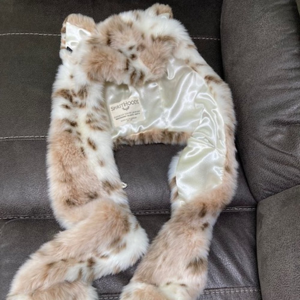 Spirithoods Faux Fur Hooded Scarf in Cream & Tan